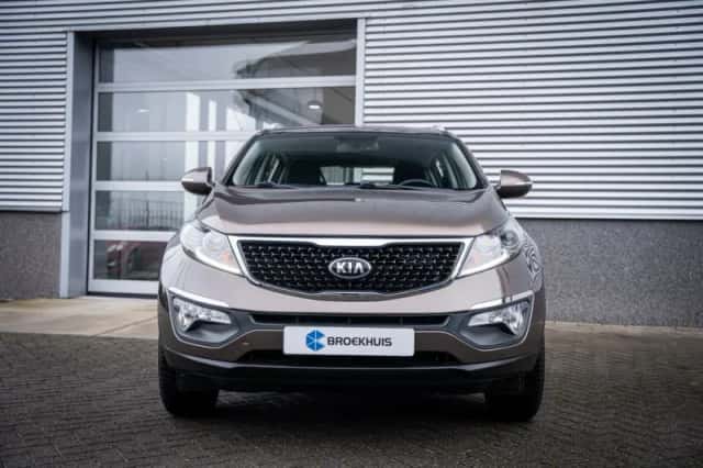 Kia Sportage (2015) thumbnail 5