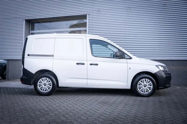 Volkswagen Caddy (2024) thumbnail 2