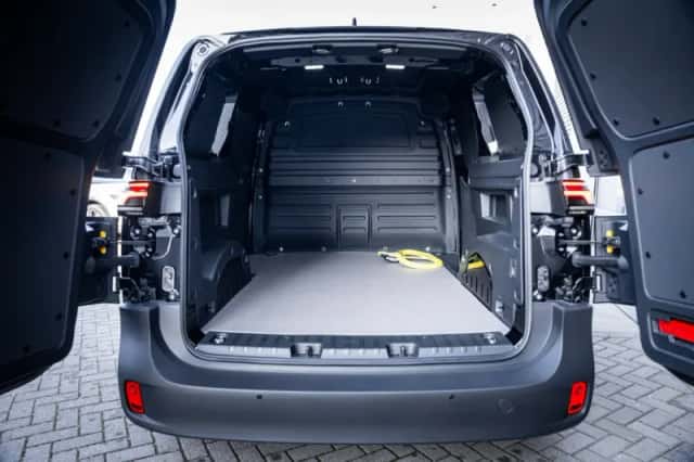 Volkswagen ID.Buzz Cargo (2026) thumbnail 4
