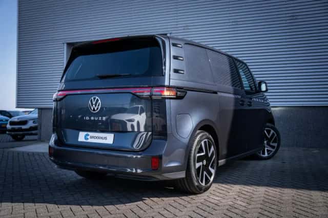 Volkswagen ID. Buzz (2026) thumbnail 3