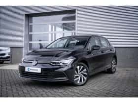 Volkswagen Golf (2023) thumbnail 1