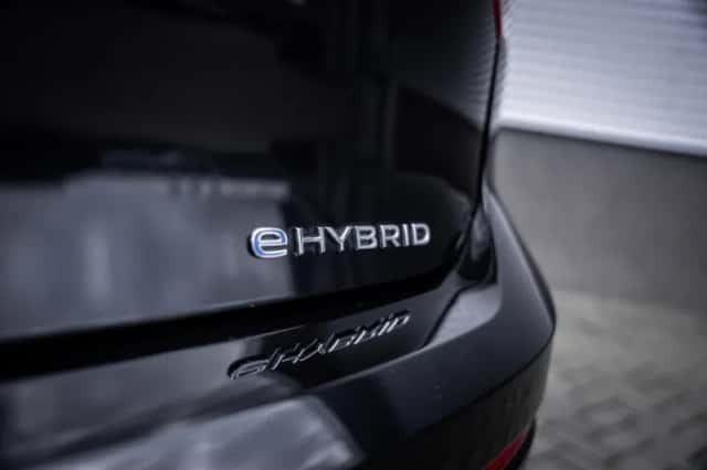 Volkswagen Golf (2023) thumbnail 13
