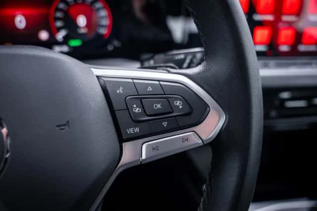 Volkswagen Golf (2023) thumbnail 18