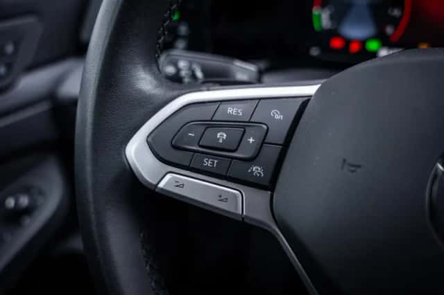Volkswagen Golf (2023) thumbnail 19