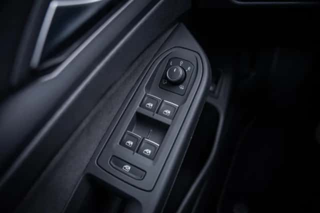 Volkswagen Golf (2023) thumbnail 20