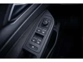 Volkswagen Golf (2023) thumbnail 20