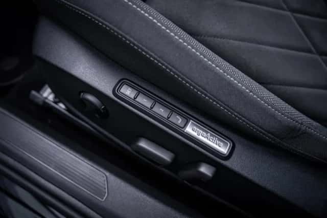 Volkswagen Golf (2023) thumbnail 29