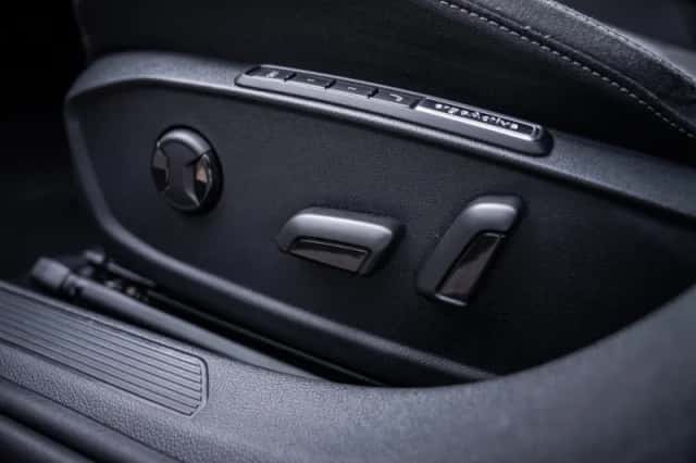 Volkswagen Golf (2023) thumbnail 30
