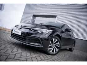 Volkswagen Golf (2023) thumbnail 5