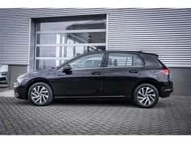 Volkswagen Golf (2023) thumbnail 6