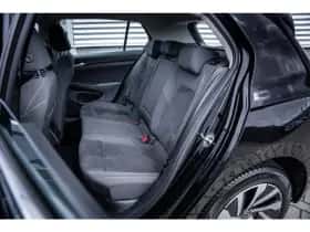 Volkswagen Golf (2023) thumbnail 9