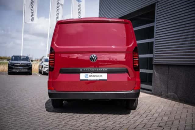 Volkswagen E-Transporter (2026) thumbnail 11