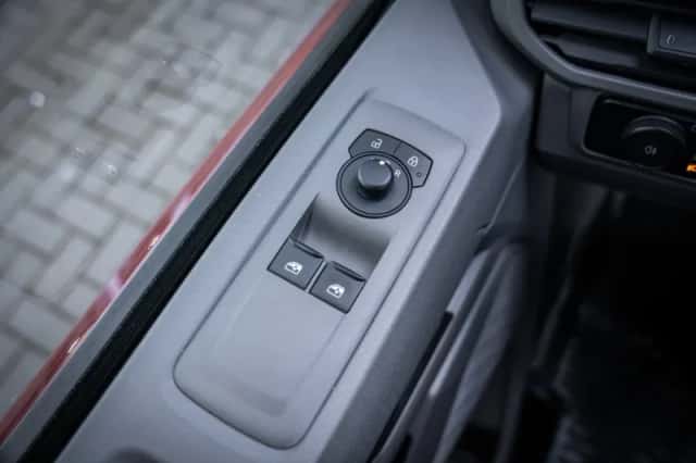 Volkswagen E-Transporter (2026) thumbnail 23