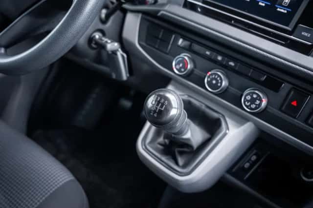 Volkswagen Transporter (2023) thumbnail 15