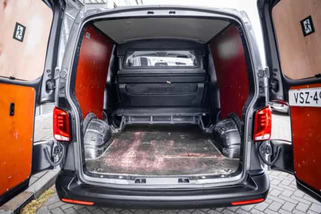 Volkswagen Transporter (2023) thumbnail 28