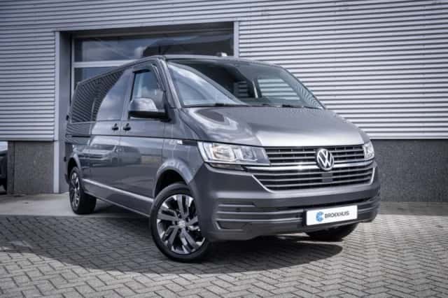 Volkswagen Transporter (2023) thumbnail 4