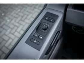 Volkswagen Transporter (2023) thumbnail 7