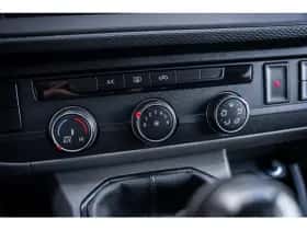 Volkswagen Transporter (2023) thumbnail 10