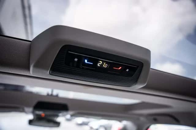 Volkswagen Multivan (2023) thumbnail 16