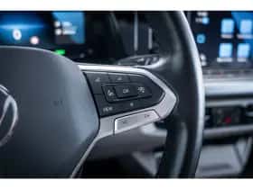 Volkswagen Multivan (2023) thumbnail 23