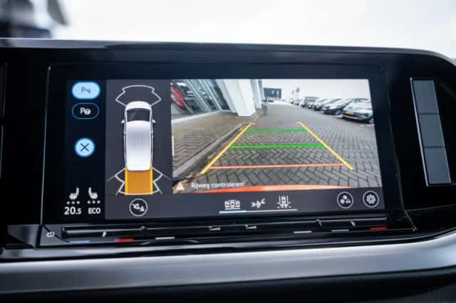 Volkswagen Multivan (2023) thumbnail 30