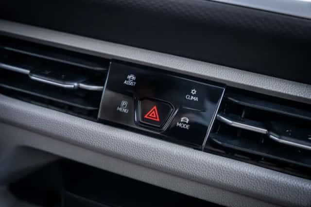 Volkswagen Multivan (2023) thumbnail 31