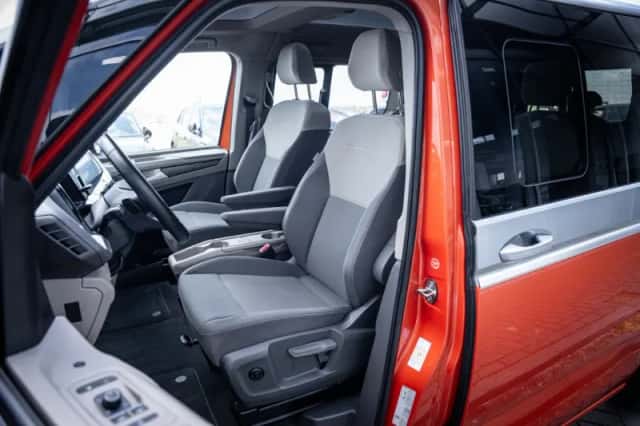 Volkswagen Multivan (2023) thumbnail 6