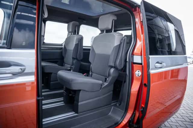 Volkswagen Multivan (2023) thumbnail 7