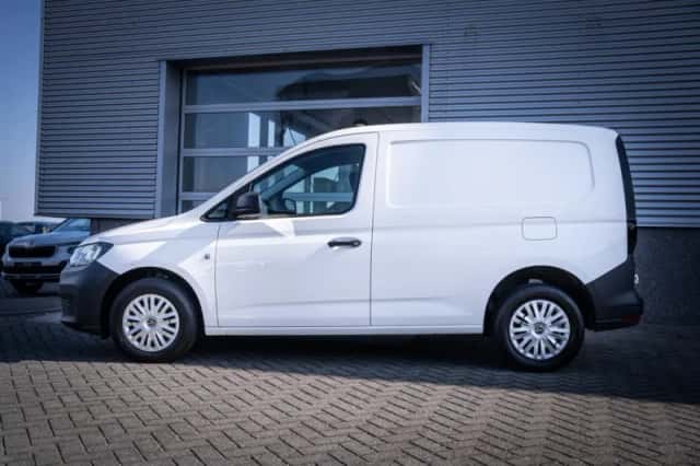 Volkswagen Caddy (2024) thumbnail 3
