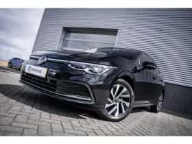 Volkswagen Golf (2023) thumbnail 2