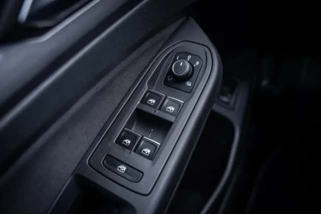 Volkswagen Golf (2023) thumbnail 16