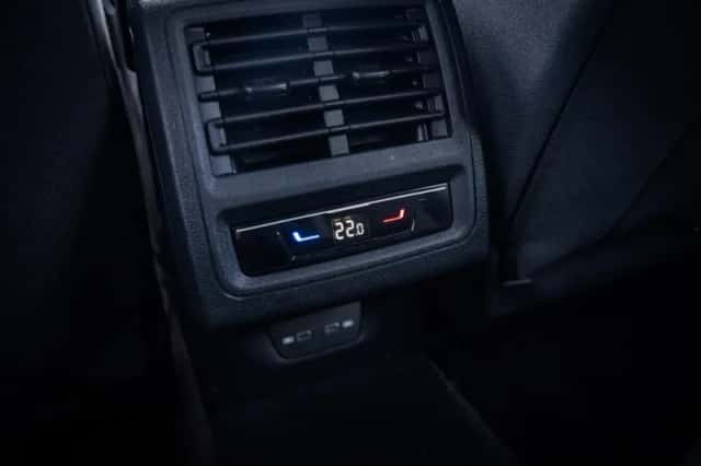 Volkswagen Golf (2023) thumbnail 21