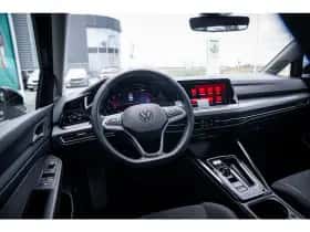 Volkswagen Golf (2023) thumbnail 25