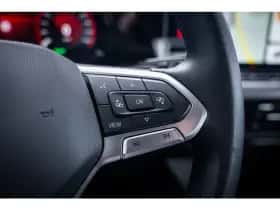 Volkswagen Golf (2023) thumbnail 28