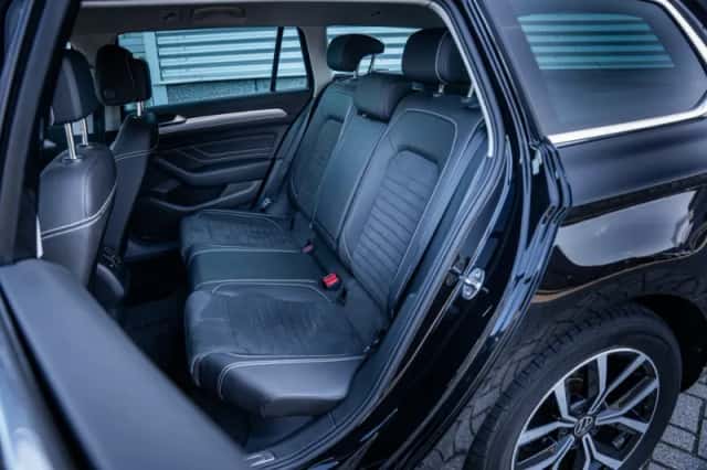 Volkswagen Passat (2023) thumbnail 11