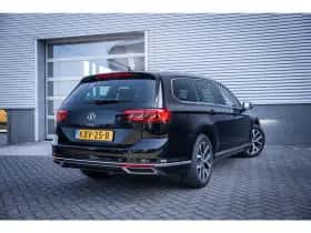Volkswagen Passat (2023) thumbnail 17