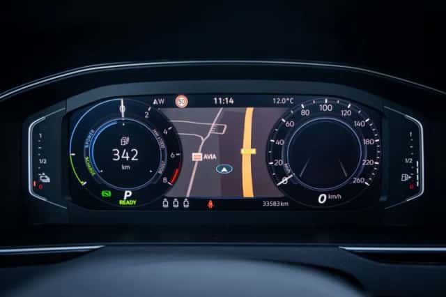 Volkswagen Passat (2023) thumbnail 19
