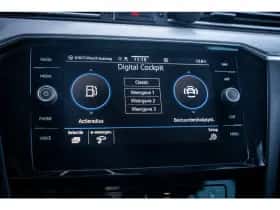 Volkswagen Passat (2023) thumbnail 26