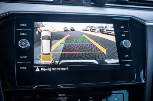 Volkswagen Passat (2023) thumbnail 27