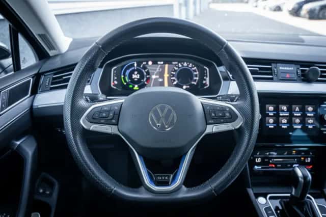 Volkswagen Passat (2023) thumbnail 33