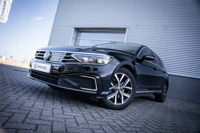 Volkswagen Passat (2023) thumbnail 6