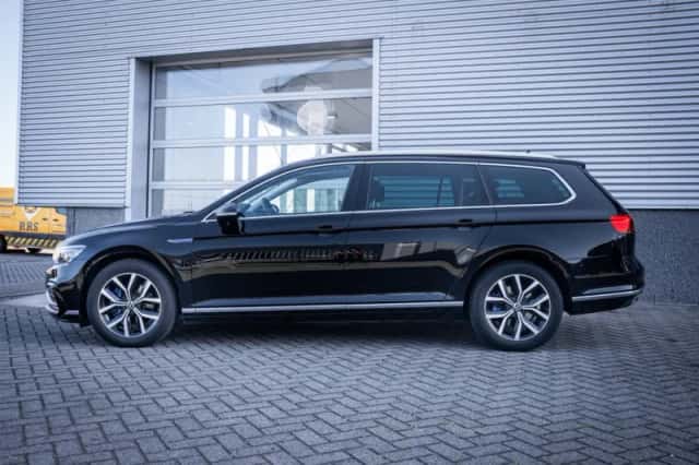Volkswagen Passat (2023) thumbnail 7