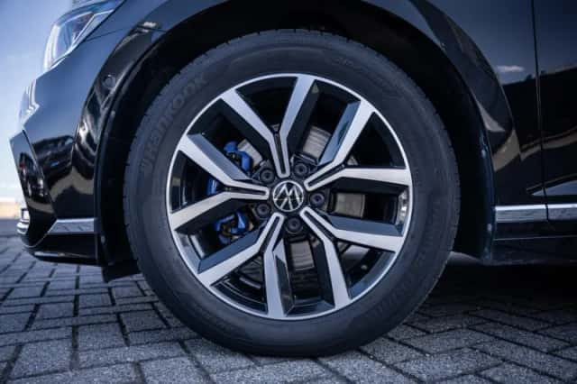 Volkswagen Passat (2023) thumbnail 8
