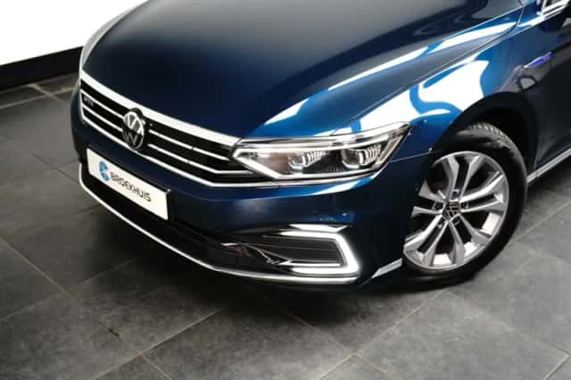 Volkswagen Passat (2022) thumbnail 17