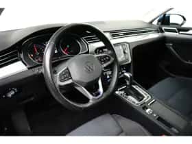 Volkswagen Passat (2022) thumbnail 19