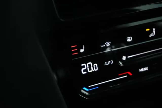 Volkswagen Passat (2022) thumbnail 28
