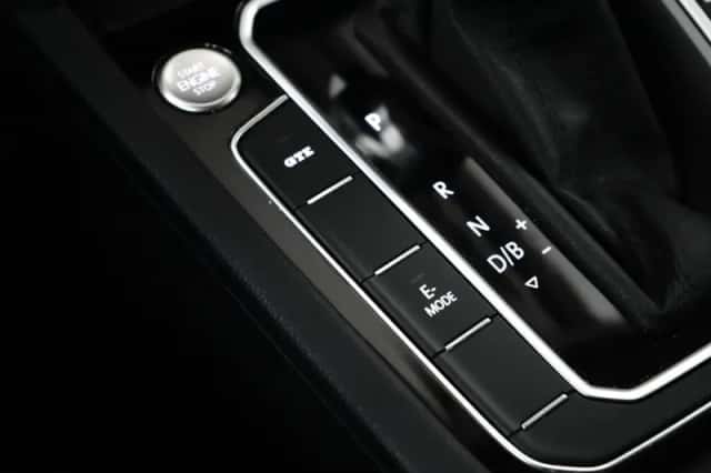 Volkswagen Passat (2022) thumbnail 30