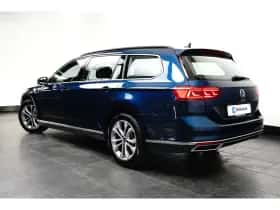 Volkswagen Passat (2022) thumbnail 5