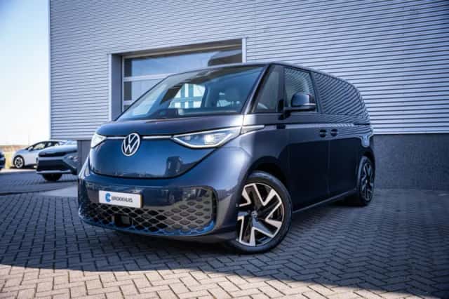 Volkswagen ID. Buzz (2023) thumbnail 1