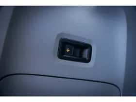 Volkswagen ID. Buzz (2023) thumbnail 12